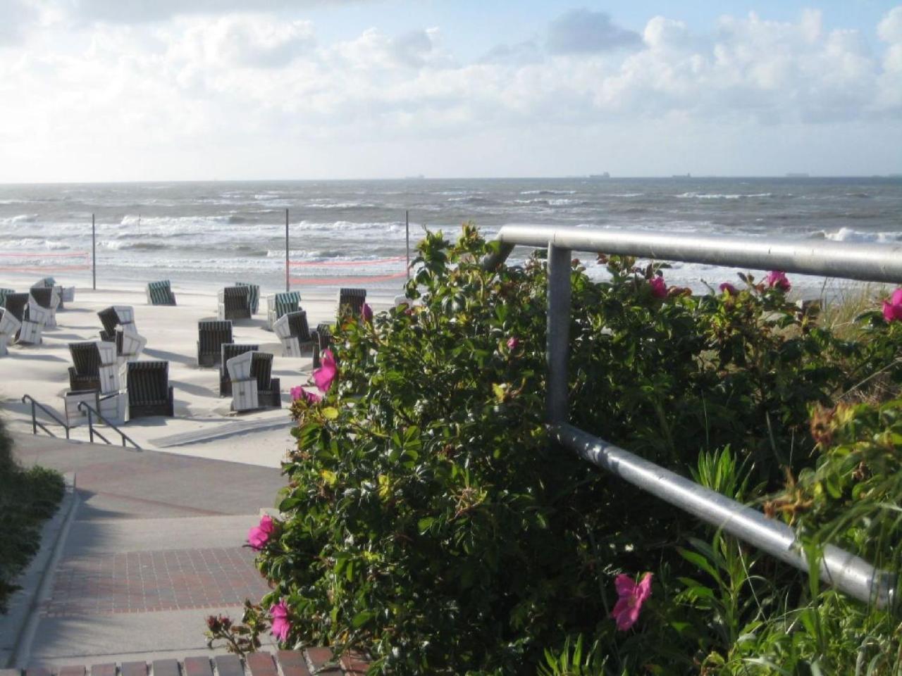 Kleine Charlotte - Traumwohnung Mit Terrasse Fuer 4 Personen Wangerooge Extérieur photo